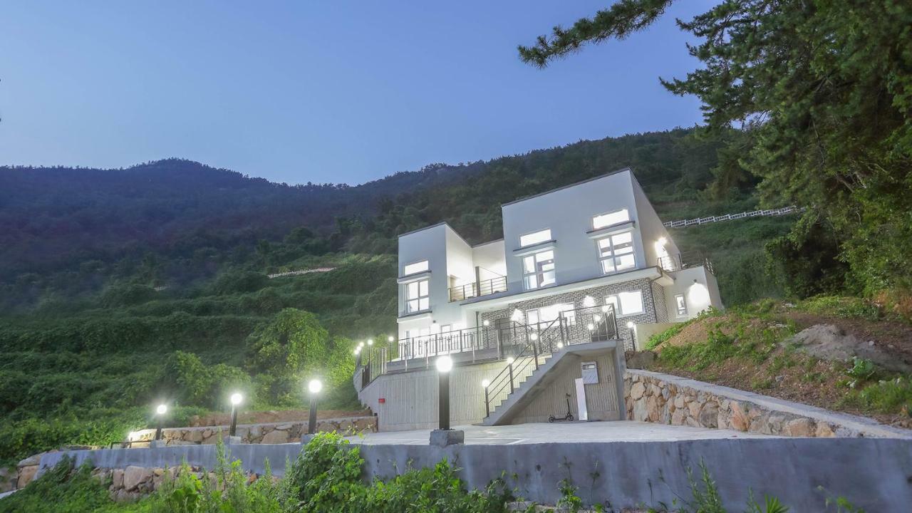 Oneday Namhae Villa Eksteriør billede