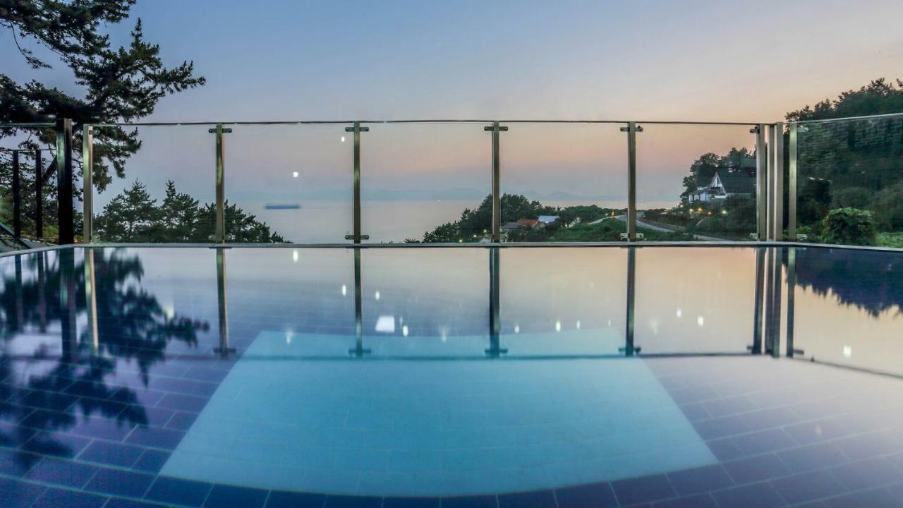 Oneday Namhae Villa Eksteriør billede